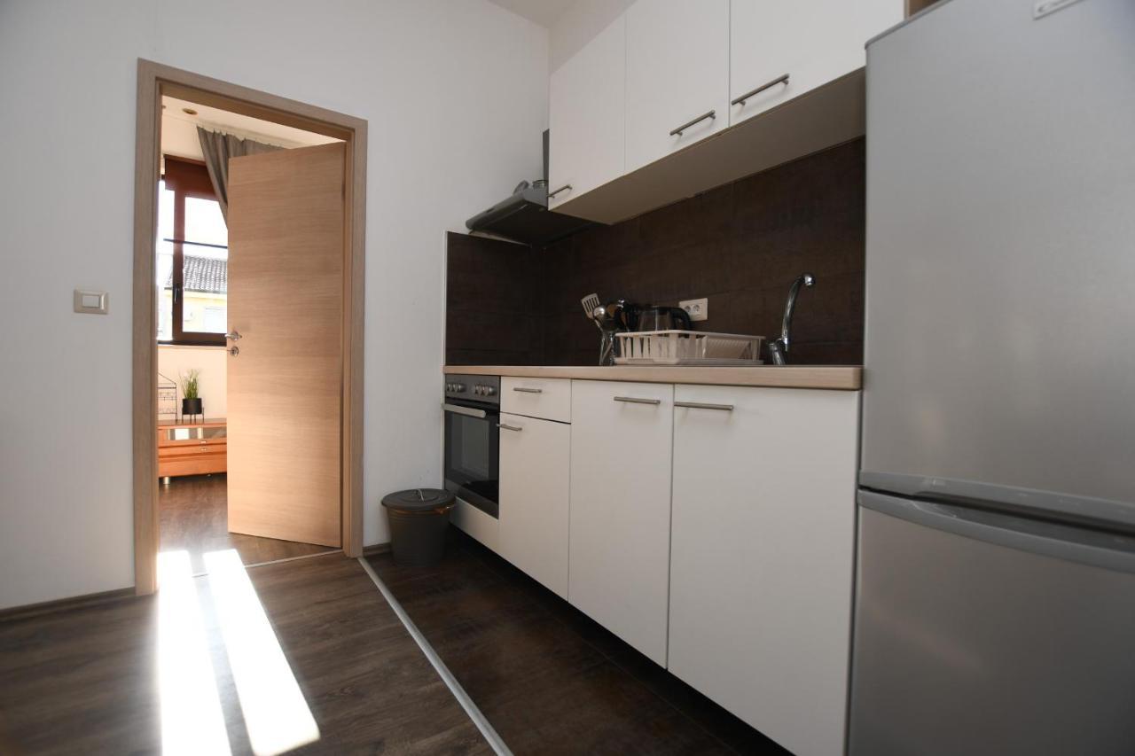 Apartments Deak Πόρετς Εξωτερικό φωτογραφία