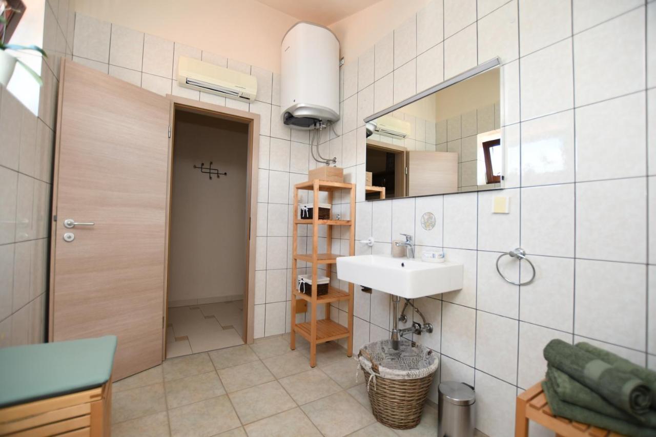 Apartments Deak Πόρετς Εξωτερικό φωτογραφία