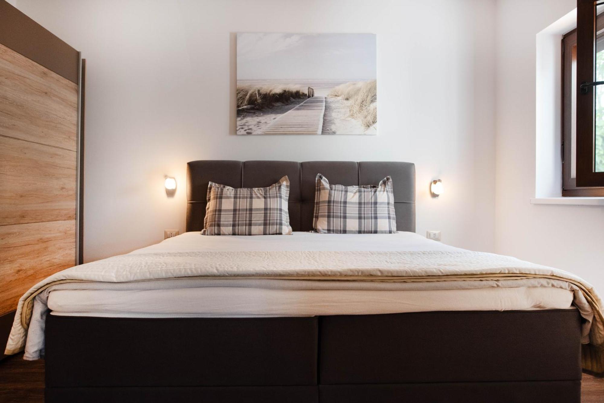 Apartments Deak Πόρετς Εξωτερικό φωτογραφία