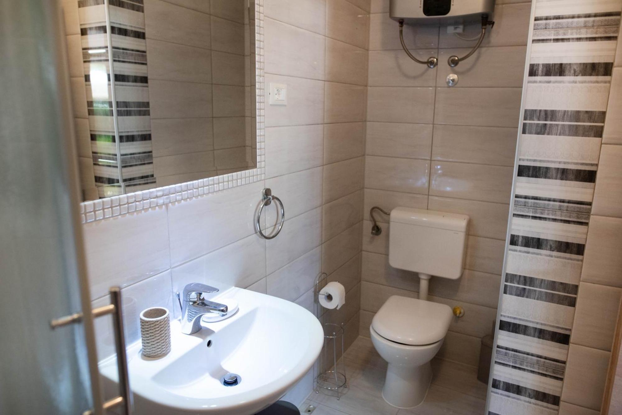 Apartments Deak Πόρετς Εξωτερικό φωτογραφία