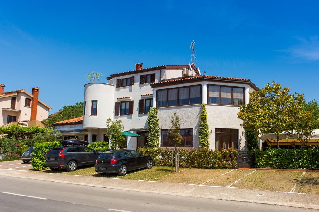 Apartments Deak Πόρετς Εξωτερικό φωτογραφία